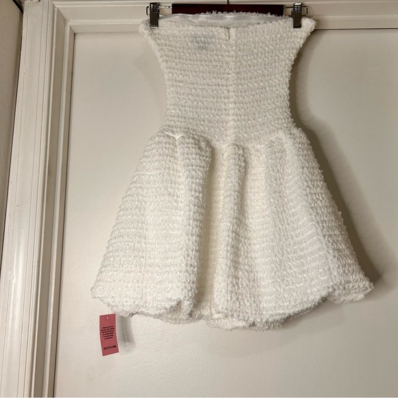PrettyLittleThing Strapless Bubble Mini Dress - Size 4 - Picture 3 of 9